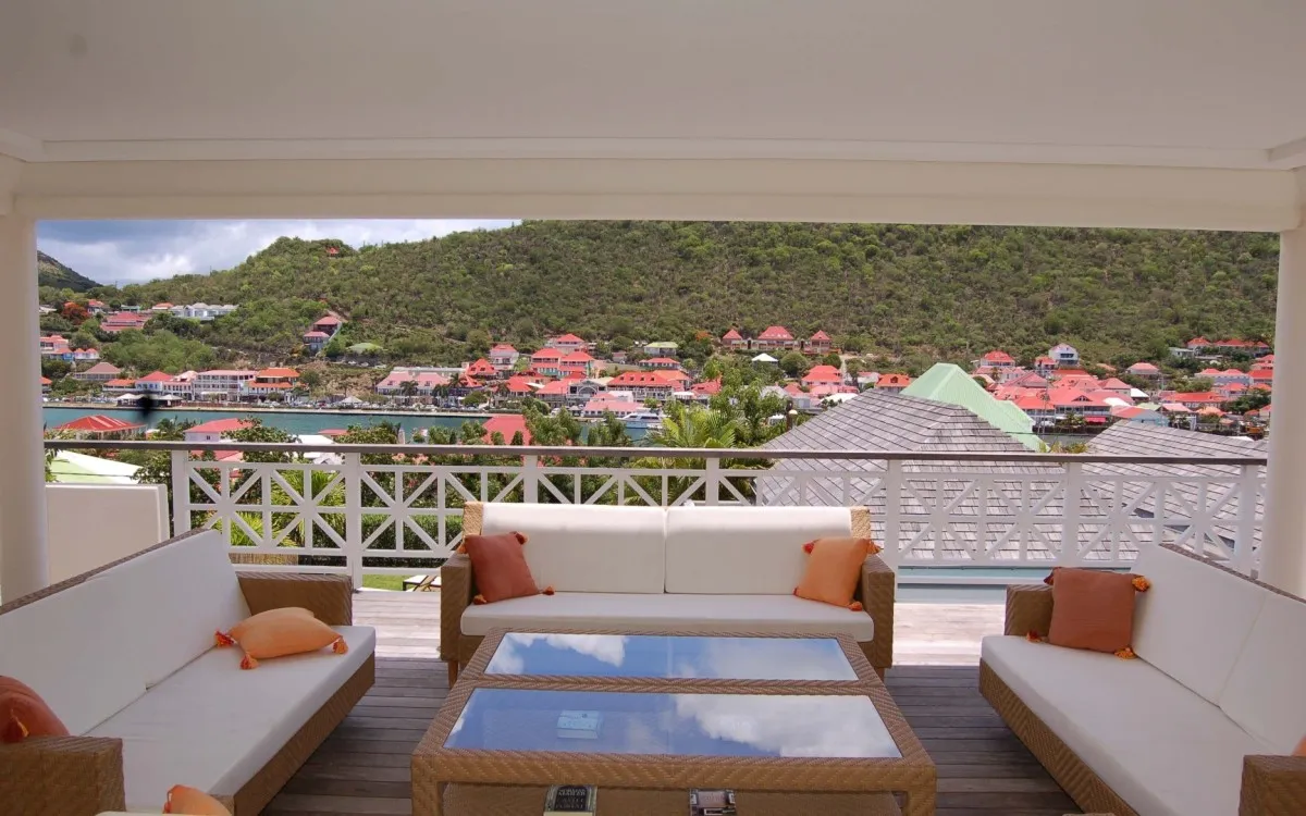 La Pointe Oceanfront Villa