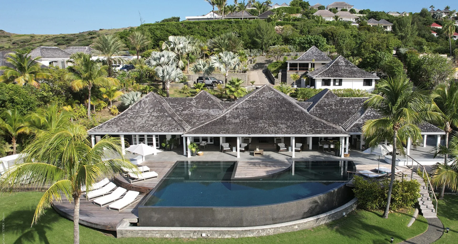 Silver Rainbow Luxury Villa